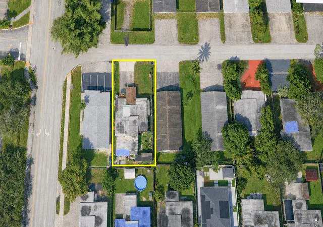 Homes for sale in Miramar, FL | 6142 Sw 40th Ct, Miramar, FL 33023 | MLS# B26050885