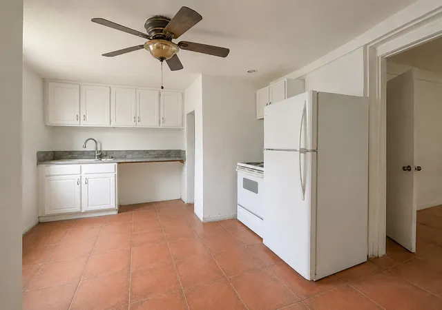 Homes for sale in Miramar, FL | 6142 Sw 40th Ct, Miramar, FL 33023 | MLS# B26050885