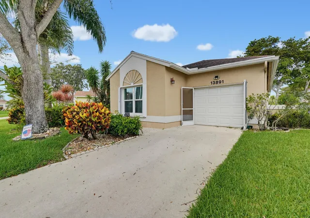 Homes for sale in Delray Beach, FL | 13891 Oneida Dr, Delray Beach, FL 33446 | MLS# B26050875