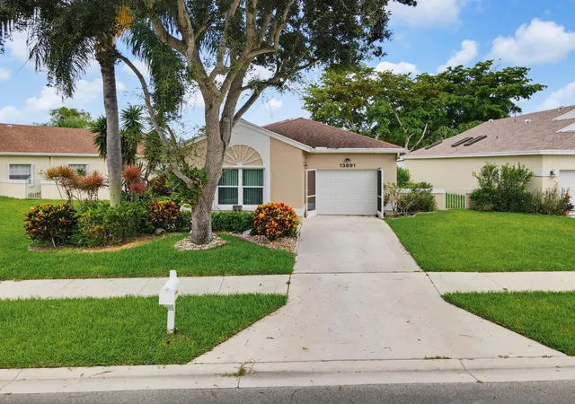 Homes for sale in Delray Beach, FL | 13891 Oneida Dr, Delray Beach, FL 33446 | MLS# B26050875