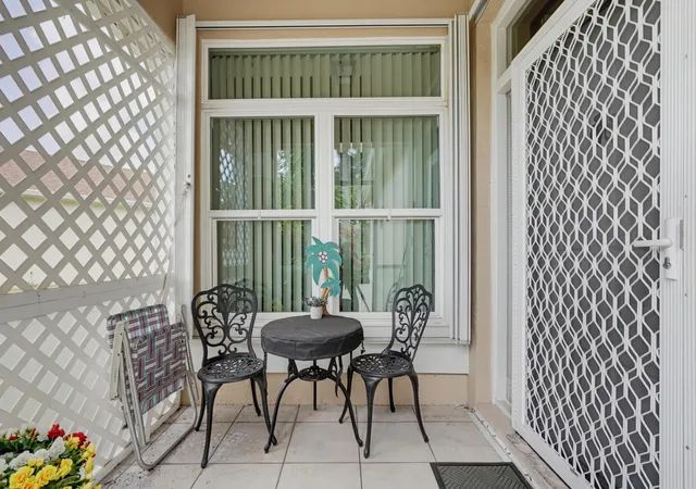 Homes for sale in Delray Beach, FL | 13891 Oneida Dr, Delray Beach, FL 33446 | MLS# B26050875