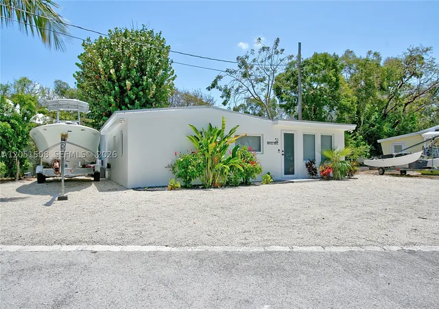 Photo 3 of Single family home for sale at 32 Pirates Dr, Key Largo, FL 33037 | MLS# A12051508 | Listing updated on 2026-08-06