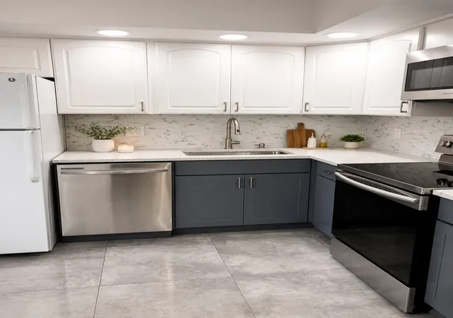 3rd image of 575 Oaks Ln #109, Pompano Beach, FL 33069 | MLS# B26050906