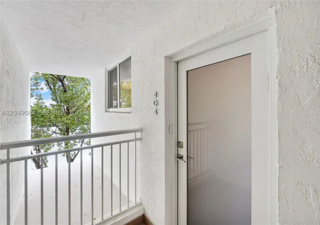 5th image of 1666 W Ave, Miami Beach, FL 33139