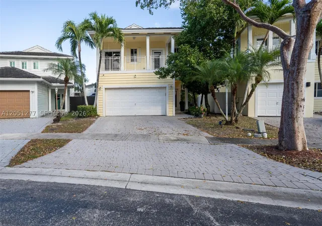 Homes for sale in Homestead, FL | 357 Ne 35th Ter, Homestead, FL 33033 | MLS# A12051277