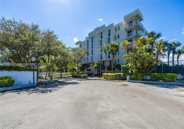 Homes for sale in North Miami Beach, FL | 16590 26th Ave, North Miami Beach, FL 33160 | Houzeo