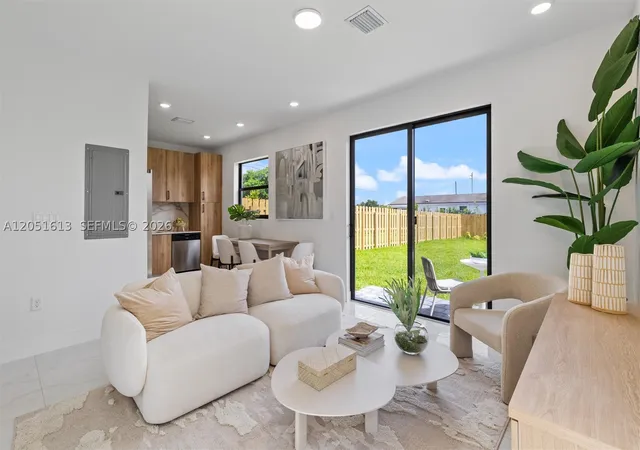 3rd image of 13357 Sw 265Th Terr, Homestead, FL 33032 | MLS# A12051613