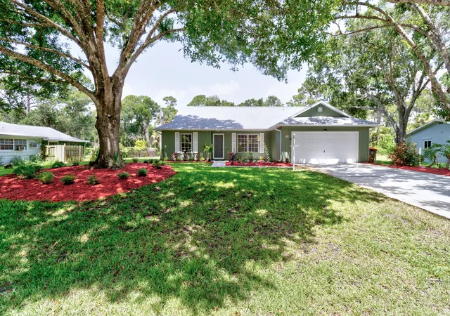 Homes for sale in Vero Beach, FL | 2735 47th Ave, Vero Beach, FL 32966 | MLS# B26050942