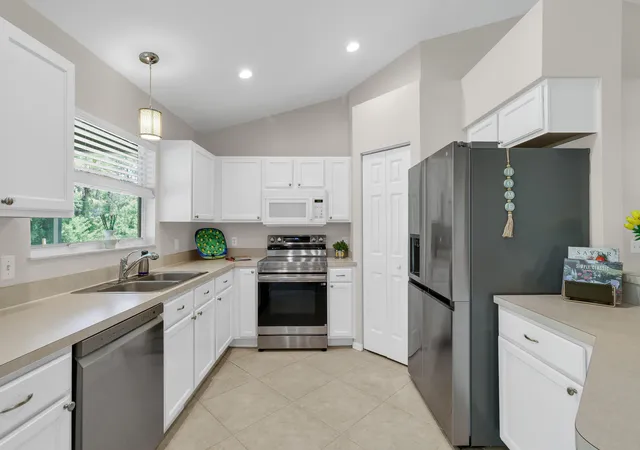 Homes for sale in Vero Beach, FL | 2735 47Th Ave, Vero Beach, FL 32966 | MLS# B26050942