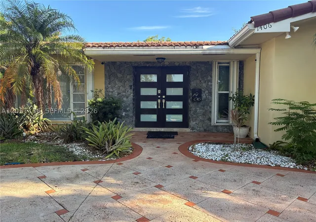 Photo 1 of Single family home for sale at 1406 Coolidge St, Hollywood, FL 33020 | MLS# A12051136 | Listing updated on 2026-09-26