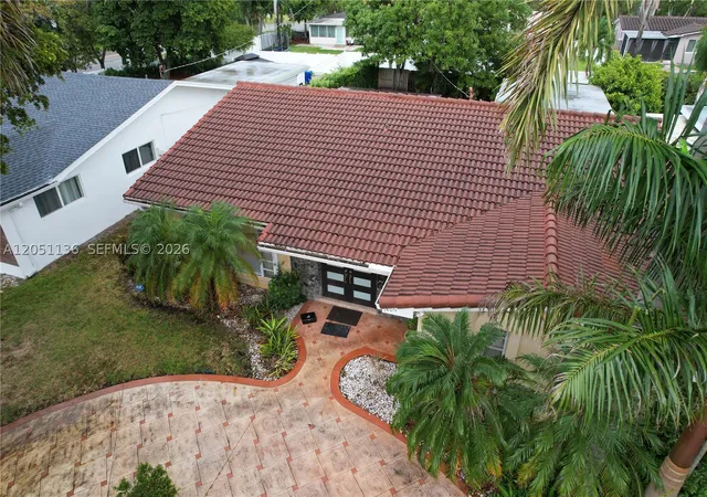 Photo 2 of Single family home for sale at 1406 Coolidge St, Hollywood, FL 33020 | MLS# A12051136 | Listing updated on 2026-09-26