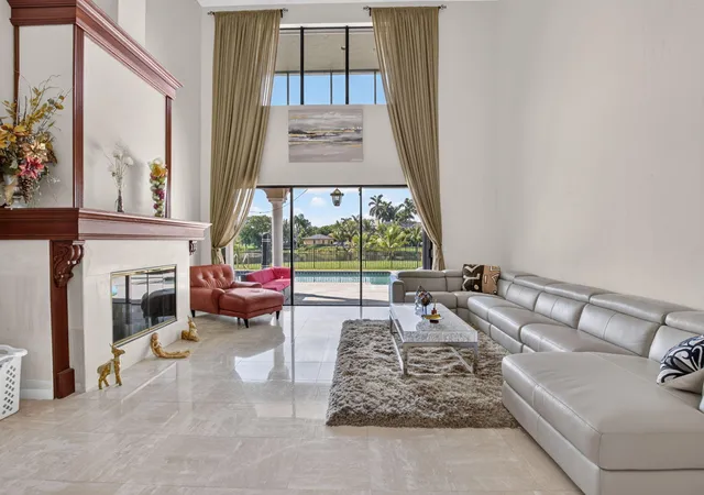 3rd image of 10792 El Caballo Ct, Delray Beach, FL 33446 | MLS# B26050964