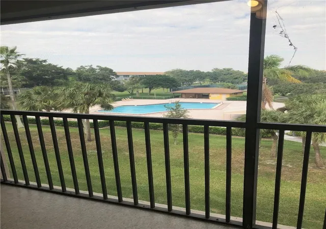 4th image of 13455 Sw 16Th Ct, Pembroke Pines, FL 33027 | MLS# B26050963