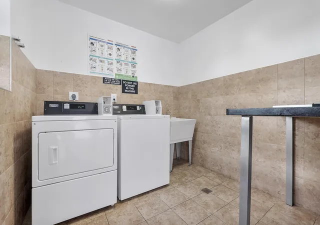 Homes for sale in Lauderdale Lakes, FL | 4270 Nw 40th Street, Lauderdale Lakes, FL 33319 | Houzeo