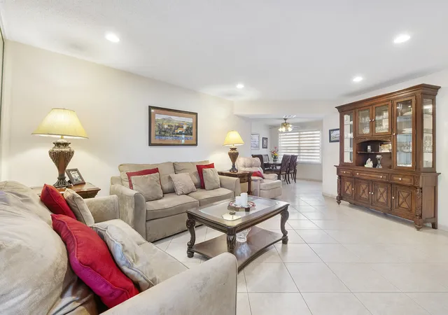 Homes for sale in Lauderdale Lakes, FL | 4270 Nw 40th St #205, Lauderdale Lakes, FL 33319 | MLS# B26050959