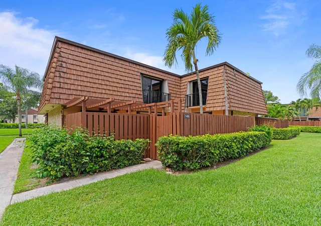 3rd image of 1405 14Th Ln, Greenacres, FL 33463 | MLS# B26050806