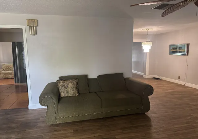 Homes for sale in Tamarac, FL | 4517 Nw 49Th Ct, Tamarac, FL 33319 | MLS# B26050955