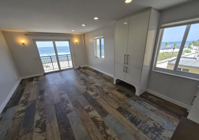 Homes for sale in Hollywood, FL | 1815 N Surf Rd, Hollywood, FL 33019
