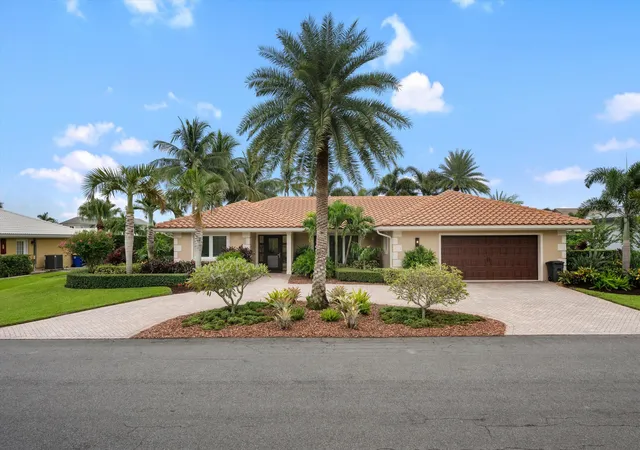 Homes for sale in Hobe Sound, FL | 8884 Se Pelican Island Wy, Hobe Sound, FL 33455 | MLS# B26051067