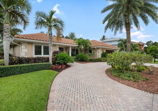 Homes for sale in Hobe Sound, FL | 8884 Se Pelican Island Wy, Hobe Sound, FL 33455 | MLS# B26051067