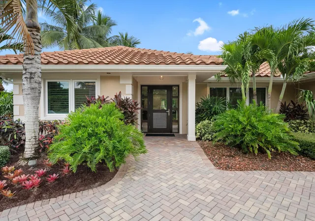 Homes for sale in Hobe Sound, FL | 8884 Se Pelican Island Wy, Hobe Sound, FL 33455 | MLS# B26051067