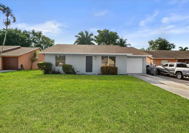 Homes for sale in Boynton Beach, FL | 7406 Willow Spring Cir N, Boynton Beach, FL 33436 | MLS# B26051092