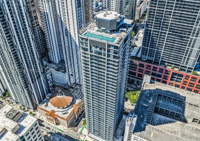 Homes for sale in Miami, FL | 121 Ne 5th St #304, Miami, FL 33132 | MLS# A12051789