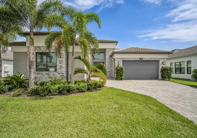 Homes for sale in Boynton Beach, FL | 10925 Glen Orchard Ln, Boynton Beach, FL 33473 | MLS# B26051100