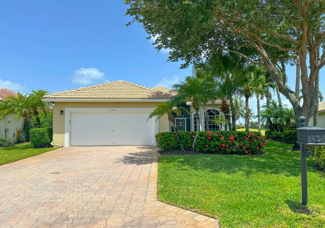 Homes for sale in Lake Worth, FL | 5743 Fountains Dr S, Lake Worth, FL 33467 | MLS# B26051124