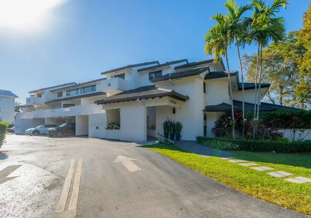 Homes for sale in Coral Gables, FL | 5750 Turin St #206, Coral Gables, FL 33146 | MLS# B26051125