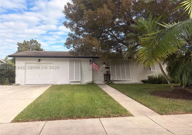 Homes for sale in Palmetto Bay, FL | 18225 Sw 94th Ave, Palmetto Bay, FL 33157 | MLS# A12051841