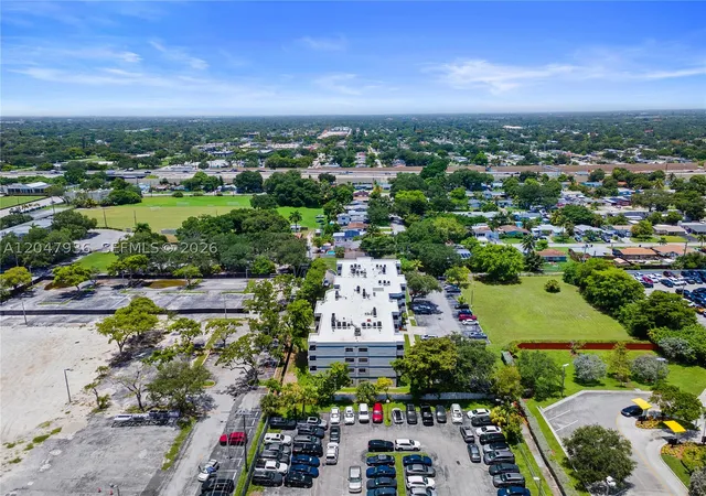 Homes for sale in Hollywood, FL | 1891 N 61st Ave #B215, Hollywood, FL 33024 | MLS# A12047936