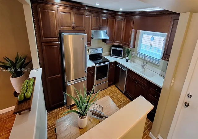 Photo 2 of Condo for sale at 3100 Ne 49Th St #510, Fort Lauderdale, FL 33308 | MLS# A12038664 | Listing updated on 2026-09-30