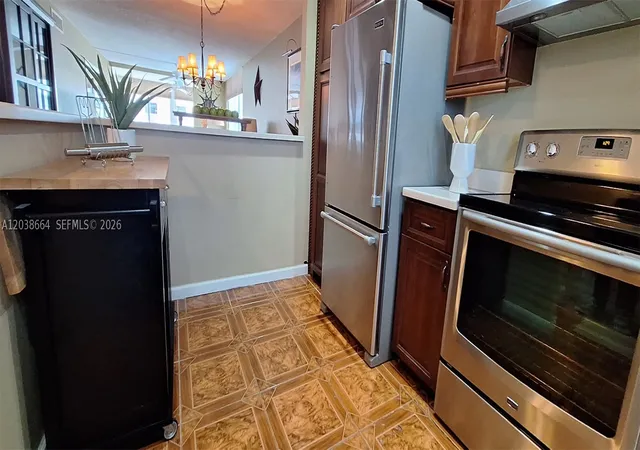 Photo 3 of Condo for sale at 3100 Ne 49Th St #510, Fort Lauderdale, FL 33308 | MLS# A12038664 | Listing updated on 2026-09-30