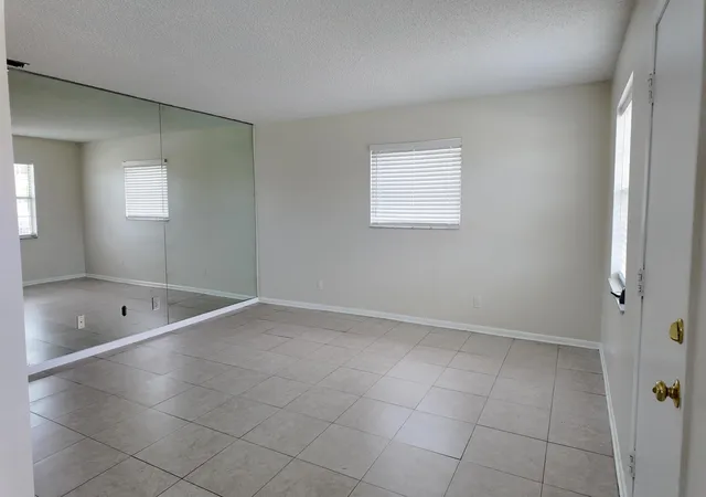 Homes for sale in North Palm Beach, FL | 227 Castlewood Dr #207, North Palm Beach, FL 33408 | MLS# B26051135