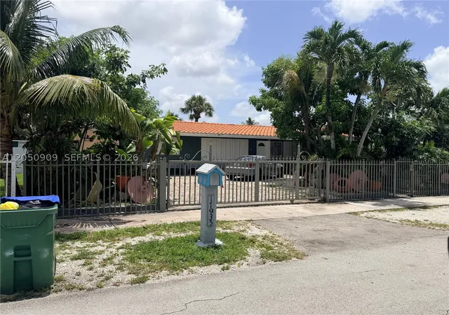 Homes for sale in Miami Gardens, FL | 17935 Nw 48th Ct, Miami Gardens, FL 33055 | MLS# A12050909