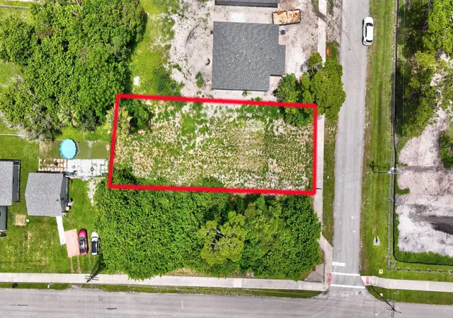 1st image of 5684 Se 45th Ave Se, Stuart, FL 34997 | MLS# B26051169