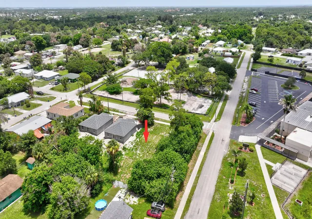 2nd image of 5684 Se 45th Ave Se, Stuart, FL 34997 | MLS# B26051169