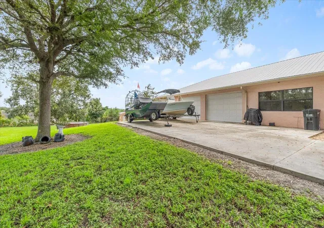 3rd image of 1121 River Rd, Moore Haven, FL 33471 | MLS# B26051176