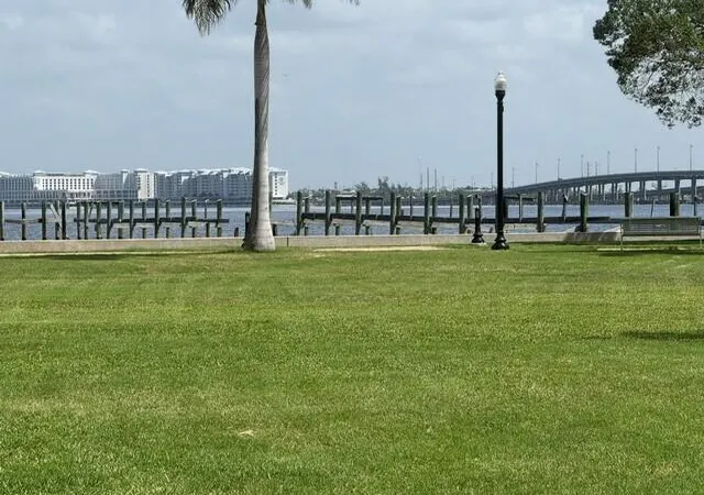 2nd image of 619 W Marion Ave, Punta Gorda, FL 33950