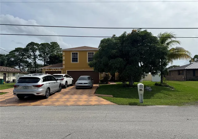 Photo 2 of Single family home for sale at 402 Se Crosspoint Dr, Port Saint Lucie, FL 34983 | MLS# A12051854 | Listing updated on 2026-08-24