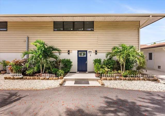 4th image of 801 S B St, ,, FL 33460 | MLS# B26051217