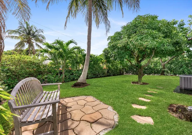 5th image of 801 S B St, ,, FL 33460 | MLS# B26051217