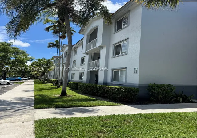 3rd image of 2600 S University Dr #103, Davie, FL 33328 | MLS# A12051991