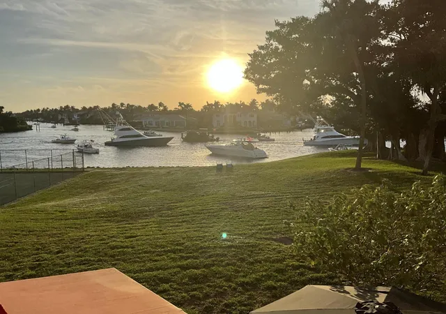 3rd image of 374 Golfview Rd, South Palm Beach, FL 33408