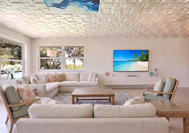 5th image of 374 Golfview Rd, South Palm Beach, FL 33408