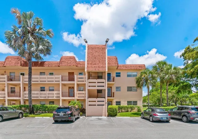 2nd image of 14721 Bonaire Blvd, Delray Beach, FL 33446