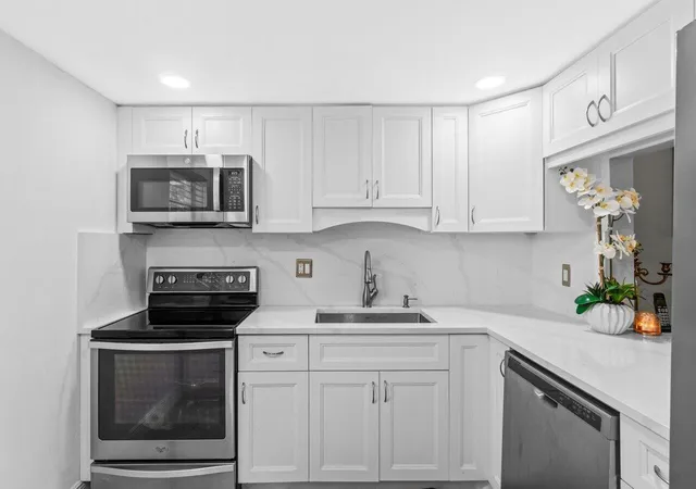 3rd image of 14721 Bonaire Blvd, Delray Beach, FL 33446