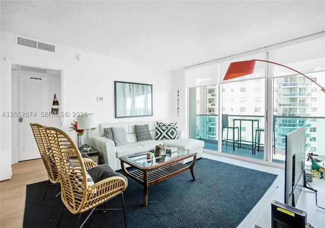 3rd image of 4001 S Ocean Dr #12P, Hollywood, FL 33019 | MLS# A12052074