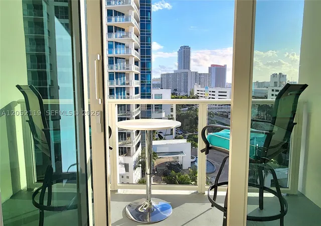 3rd image of 3505 S Ocean Dr #901, Hollywood, FL 33019 | MLS# A12052119
